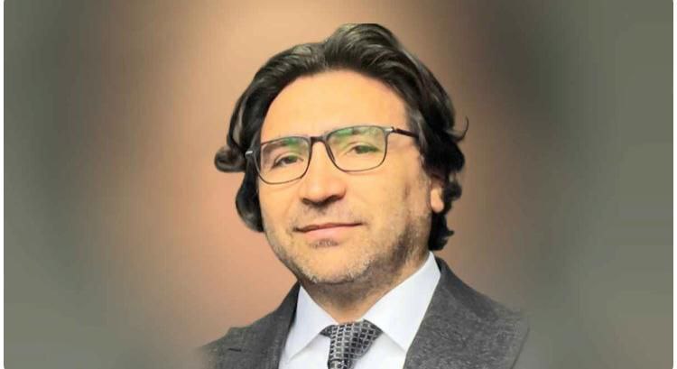 Tekin Dinç Kimdir ?