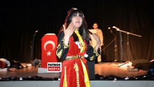 Patnos'ta, 'İstiklal Marşı'nın Kabulü ve Mehmet Akif Ersoy'u Anma' programı düzenledi.