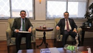 Ekrem Çelebi Bakan Fatih Dönmez'i Makamında Ziyaret Etti.