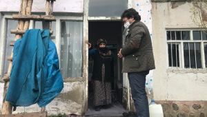 Ak Parti Patnos İlçe Başkanı Tekin Dinç, İhtiyaç Sahibi Aileleri Ziyaret Etmeye Devam Ediyor.