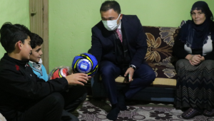 İlçe Kaymakamımız Sayın Yusuf CANKATAR, Vakıf Müdürümüz Hacer ÖZKILIÇ İle Birlikte İlçemiz Sakinlerine Hane Ziyaretlerine Devam Ediyor