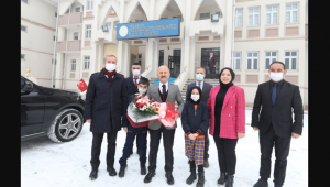 Vali Varol’dan Şehit Uzman Çavuş Tuncer Doğan İmam Hatip Ortaokuluna Ziyaret