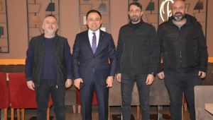 İlçe Kaymakamımız Sayın Yusuf CANKATAR, Patnosun ulusal basın temsilcileriyle bir araya gelerek 10 Ocak Çalışan Gazeteciler Günlerini kutladı.