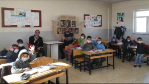 İLÇE MİLLİ EĞİTİM MÜDÜRÜMÜZDEN KÖY OKULLARIMIZA ZİYARET