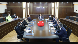 Vali Varol'un Başkanlığında Yeni Eğitim-Öğretim Döneminde Alınacak Tedbirlerin Görüşüldüğü Değerlendirme Toplantısı Düzenlendi