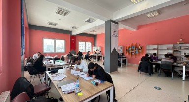 Patnoslu Gençler KPSS ve YKS'ye Hazırlanıyor