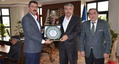 Memur-Sen Heyeti, Başkan Taşkın'a Ziyaret Etti ve Hayırlı Olsun Dedi