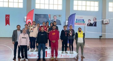 Patnos'ta 29 Ekim'de Coşkuyla Atletizm Yarışları Düzenlendi