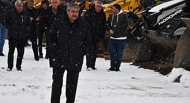 Patnos Belediyesi Kışa Hazır: Vatandaşların Mahcup Olmayacağı Bir Kış Geçirmek İçin Tüm Tedbirler Alındı