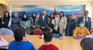 AK PARTİ İL BAŞKANI İLHAMİ YILDIZ, ÖZEL ÇOCUKLARLA BİR ARAYA GELDİ