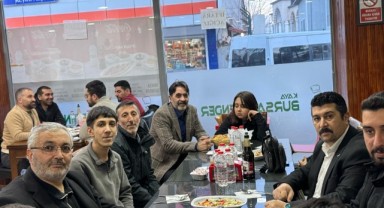 İş İnsanı Hanifi Kaya'dan Hafızlık Öğrencilerine Anlamlı İftar Yemeği