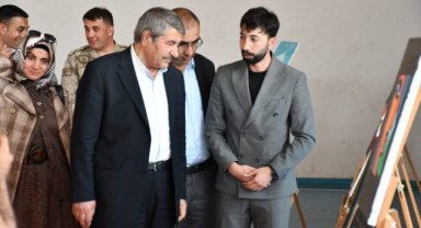 Genç Yetenekler Sahne Aldı: Yunus Emre Ortaokulu Resim Sergisi Açıldı
