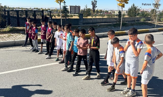 Patnos'ta Cumhuriyet Coşkusuyla 29 Ekim Koşuları Düzenlendi