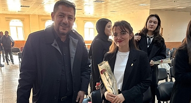 Patnos'ta Öğretmenler Günü Jest: Başkan Yardımcısı Taşdemir'den Öğretmenlere Gül Takdimi