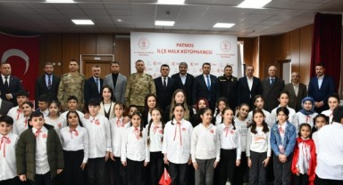 PATNOSLU ÖĞRENCİLERDEN BAYRAK ŞÖLENİ