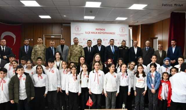 PATNOSLU ÖĞRENCİLERDEN BAYRAK ŞÖLENİ