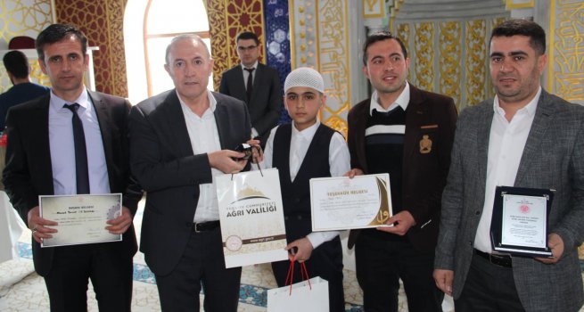 Patnos’lu Ahmet Yasin CEYHAN Kuranı Kerim Güzel okuma yarışmasında Doğu Anadolu Bölge 2.si oldu