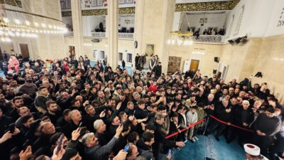 Patnos Recep Tayyip Erdoğan Camisi'nde Kadir Gecesi dolayısıyla Sakal-ı Şerif