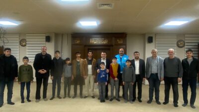 Patnos Kaymakamı Burak Dertlioğlu, Kadir Gecesi dolayısıyla düzenlenen iftar programında