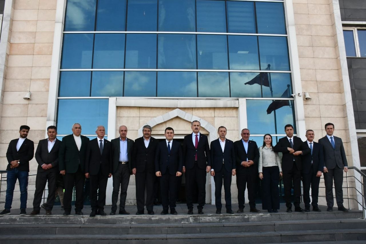 Ağrı Valisi Önder Bozkurt Patnos’ta Temaslarda Bulundu