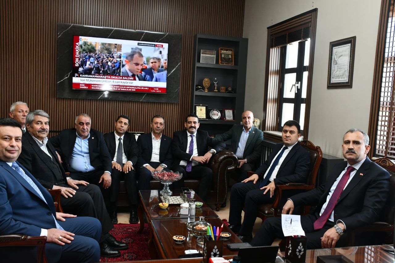 Ağrı Valisi Önder Bozkurt Patnos’ta Temaslarda Bulundu