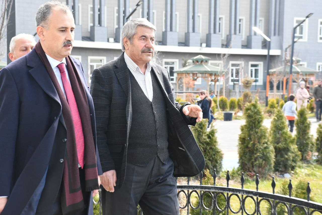 Ağrı Valisi Önder Bozkurt Patnos’ta Temaslarda Bulundu