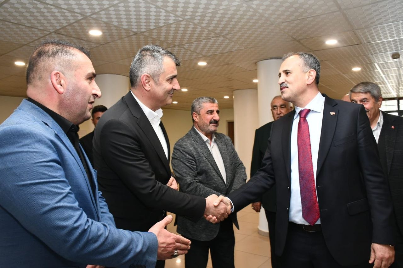 Ağrı Valisi Önder Bozkurt Patnos’ta Temaslarda Bulundu