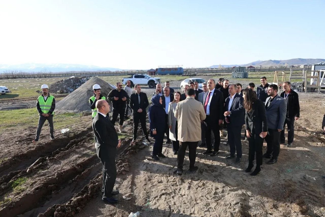 Ağrı Valisi Önder Bozkurt Patnos’ta Temaslarda Bulundu
